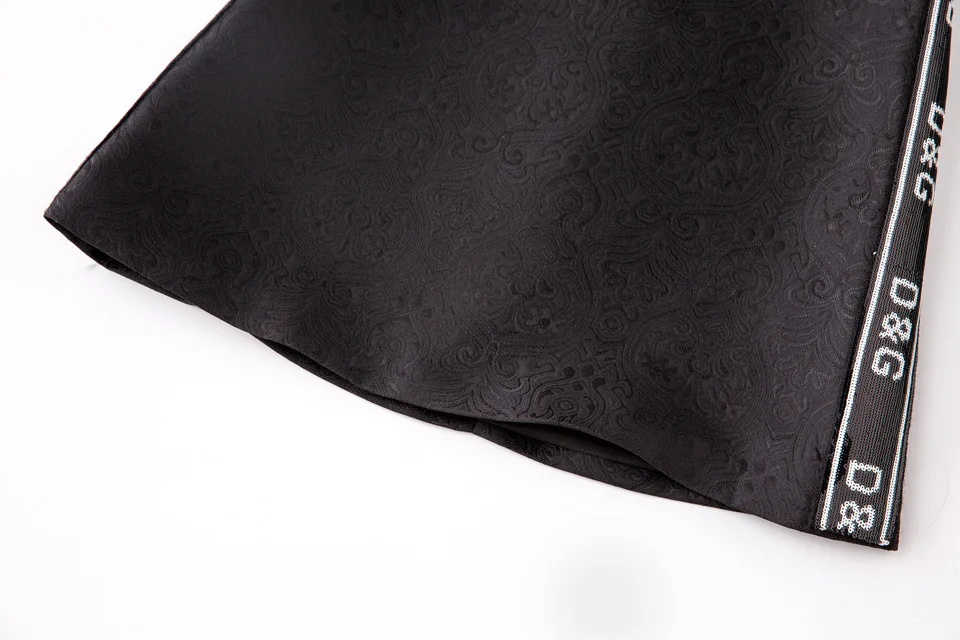 11951383927_119271691