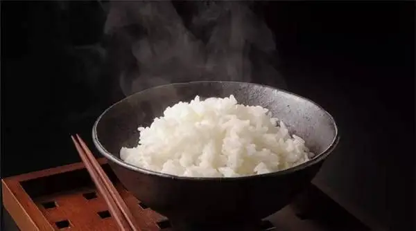 用电饭煲蒸米饭的技巧以及制作方法-养生法典