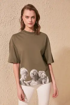 

Trendyol Printed Ribana Detailed Knitted T-Shirt TWOSS20TS0813