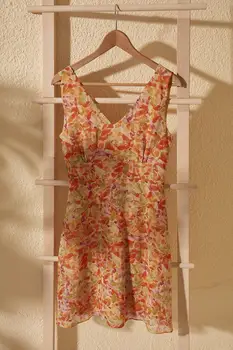 

Trendyol Flower Decorated Dress TWOSS20EL2500