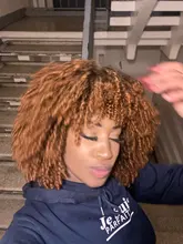 Pelucas Afro rizadas de pelo corto con flequillo para mujeres negras, cabello sintético africano sin pegamento, Cosplay, Lizzy de alta temperatura