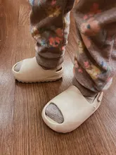 Sandalias antideslizantes para bebés, niños y adultos, zapatos de agua ligeros de espuma para playa y verano