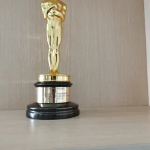 In lega di zinco a grandezza naturale Replica trofeo del trofeo del metallo TV film trofeo souvenir premio del metallo incisione incisione spedizione gratuita DHL