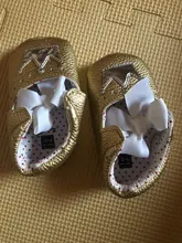 Zapatos de princesa para niña, calzado con lazo de corona ostentoso, suela de goma de PU para niño pequeño, mocasines antideslizantes para primeros pasos, zapatos de cuna para bebé recién nacido