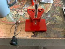 Herramienta de reloj rojo, extractor de émbolo de mano, conjunto de mano, Fitter, aleación de color liso, Kit de herramientas de reparación de relojes con 10 troqueles de plástico