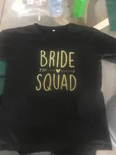 Camiseta unisex para despedida de soltera, ropa con diseño de corazón y flecha del escuadrón de la novia, con eslogan femenino, para chica y pareja