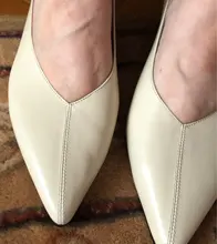 QUTAA 2021 puntiagudo dedo del pie de cuero genuino de las mujeres zapatos bombas zapatos Primavera Verano básico Mujer moda cómodos tacones medios Size34-43