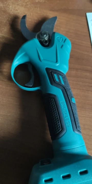 Attachment image review on Androf Brushles