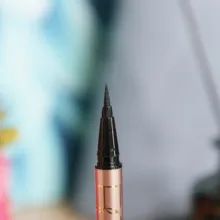 O.TWO.O negro líquido delineador de ojos de Super resistente al agua duradera de trazador de líneas del ojo fácil de usar maquillaje de ojos cosméticos herramientas