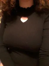 Top gótico Punk para mujer, camisa de bajo estrecho con corazón calado, blanco y negro, Tops de punto sexys para mujer