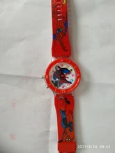 Super héroe de dibujos animados los niños relojes luz de Flash de colores con la música de los niños ver niños regalo de reloj de muñeca reloj infantil