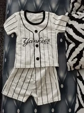 Conjuntos de ropa cómoda para bebés, chándal infantil de manga corta con pantalón corto de estilo veraniego, traje deportivo de algodón con estampado para niños