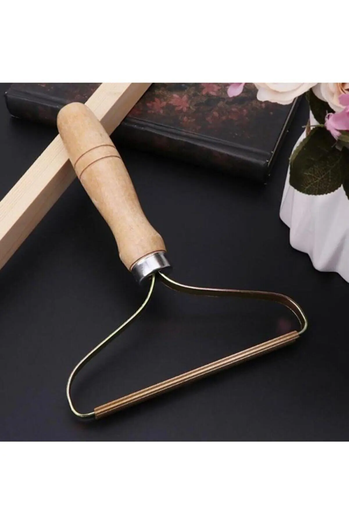 Lint Remover For Clothes Household Cleaning Mini Portable Fabric Shaver Brush For Carpet Wool