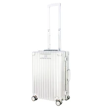 Чемодан на колесахалюминивый серебряный PROFFI TRAVEL "Luxury", малый, S