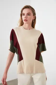 

Trendyol 2019 Solid Color Cotton T-shirt White With Color Block Boyfriend Knitted T Shirt TWOSS19AD0014