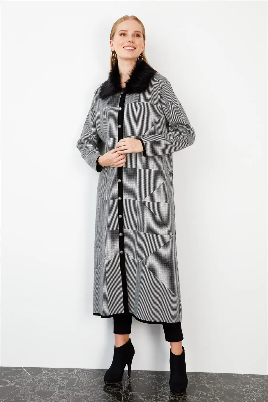 

Crew Neck Striped Pattern Full Sleeve Length Button Down, Black Color Long Top Coat New Fashion Stylish Style Women's Outwear