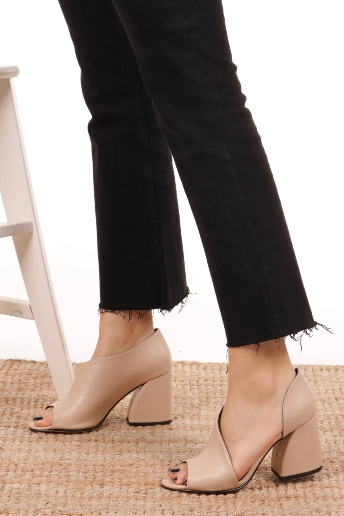 tan heels for wedding