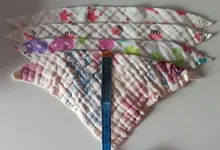 Baberos de cisne rosa para bebé, pañuelo para niña, babero absorbente de agua, paño triangular de algodón, bufanda para bebé, accesorios de Navidad para bebé