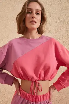 

Trendyol With Color Block Crop Knitted Sweatshirt TWOSS20SW0085