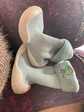 Zapatos de nieve cálidos para niños, calcetines bordados, calcetines gruesos cepillados, botines para bebés y niñas, suelas blandas