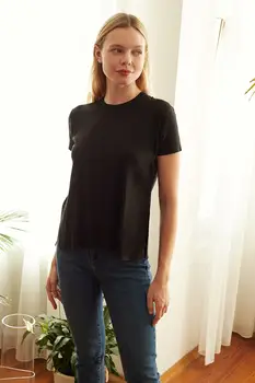 

Trendyol Basic Knitted T-Shirt TWOSS20TS1898