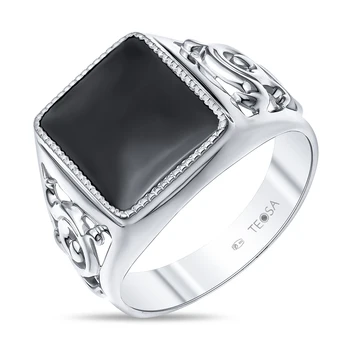 

Silver ring with cubic zirconia