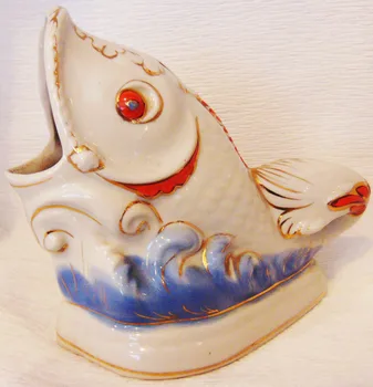 

Ashtray "fish", 16 cm. Red Stamp of the Queen's porcelain plant with indication for 1 grade and CL