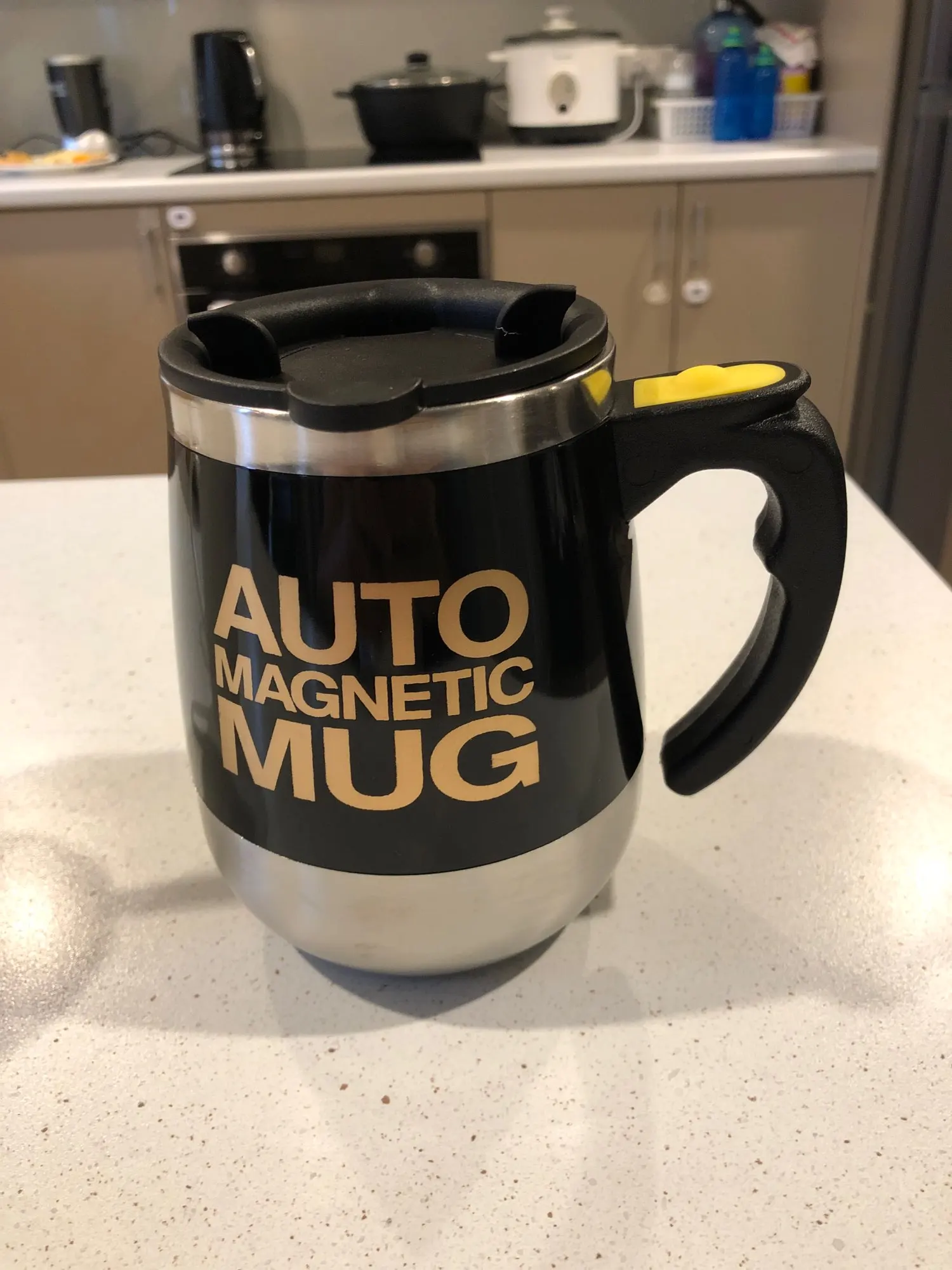 Magnetic Automatic Stirring Mug – Automatic Cup Mixer