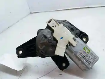 

8200153458 ENGINE CLEAN REAR RENAULT SCENIC II