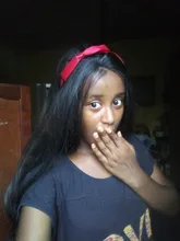 Yomagic-pelucas con onda de encaje frontal para mujer, cabello sintético de Color negro, sin pegamento, con línea de pelo Natural