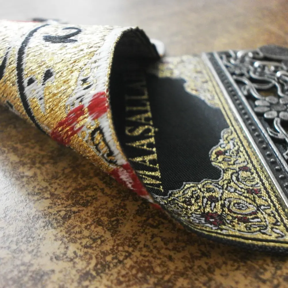 Islamic-Religious-Verses-Woven-Tapestry-Wall-Hanging.jpg Iszlám Vallási Versek Szövött Gobelinfal Lógnak - Image 3