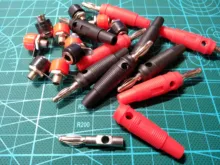 10Pcs/lot Red and Black 4mm Solderless Side Stackable Banana Plug