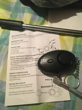 Alarma de seguridad Personal de emergencia portátil, autodefensa, 130 decibeles, luz LED, llavero de seguridad, pedante para mujer y niño