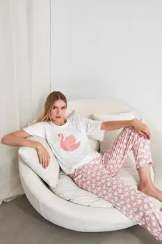 

Trendyol Swan Pattern Knitted Pajamas Set THMAW21PT0157