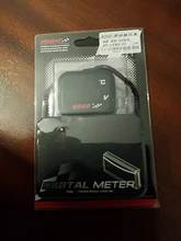 KOSO-indicador voltímetro indefinido para motocicleta, pantalla de voltaje de temperatura con carga USB para Vespa TMAX XMAX