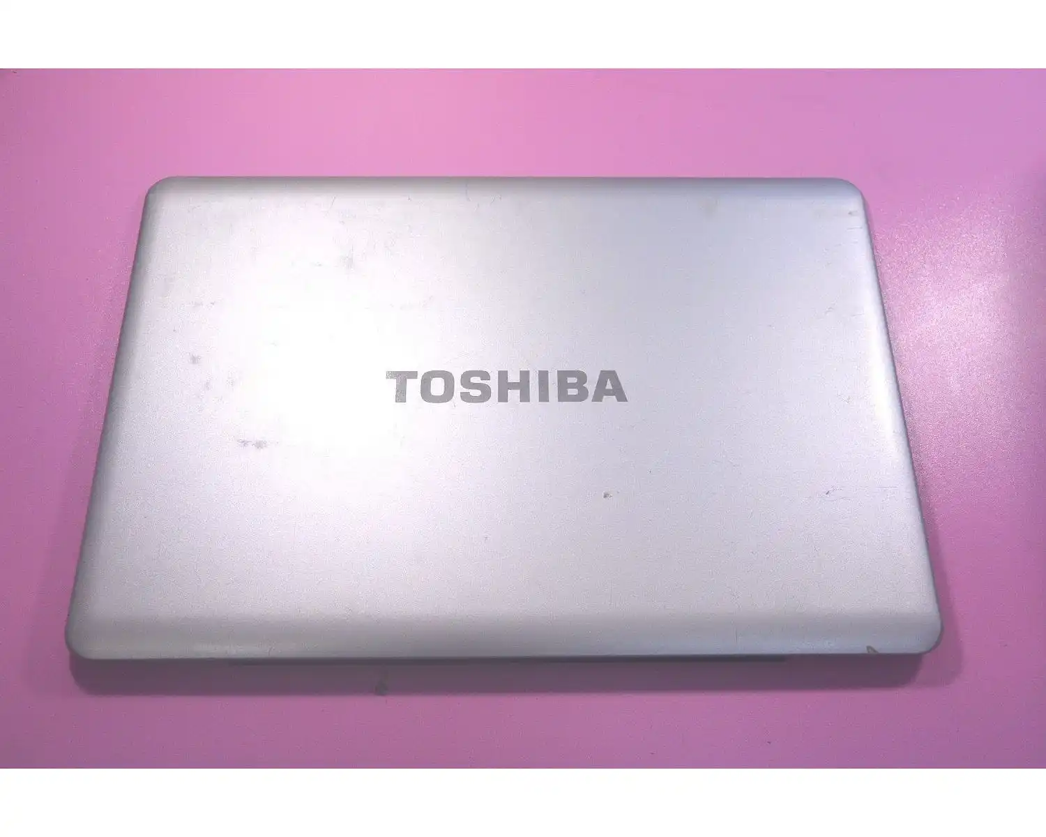Toshiba Satellite L500-1WP L500D L500-серии крышка корпуса ноутбука закрывающая экран |