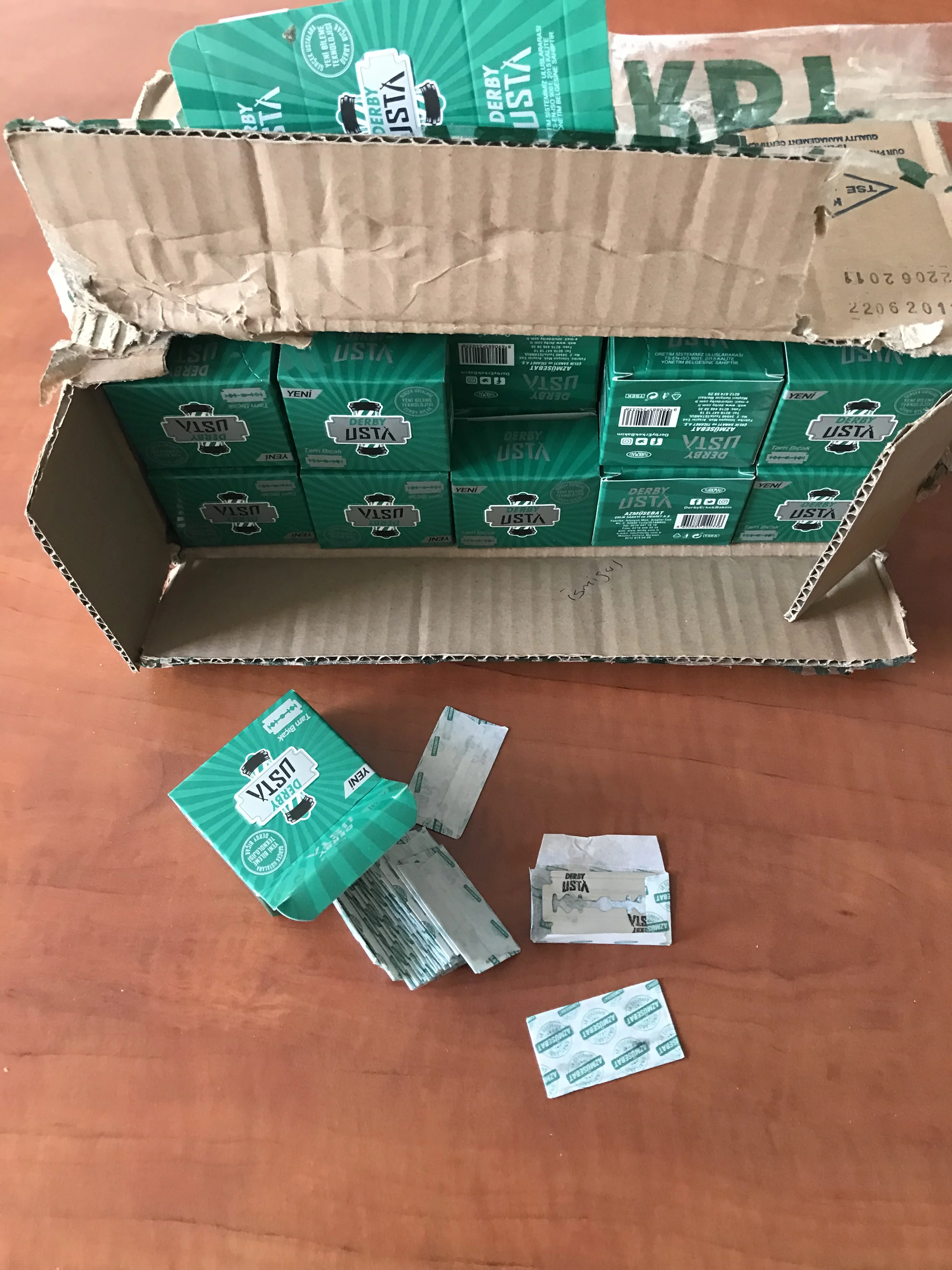 

Derby Usta Edge Razor Blades Big One