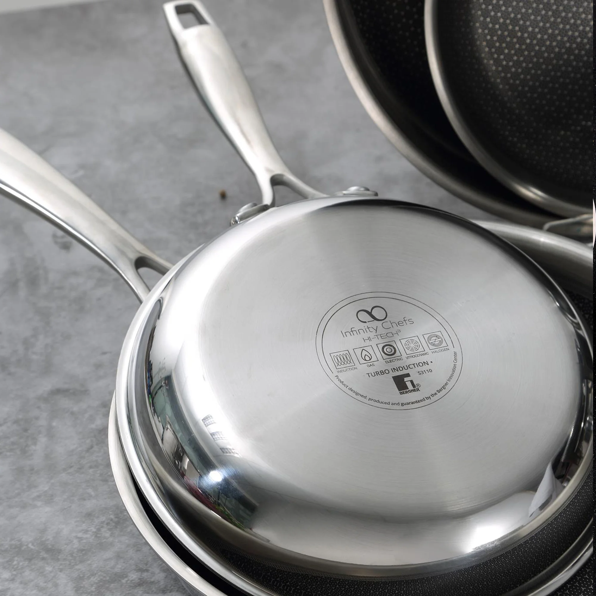 BERGNER Hi Tech3: set of various sizes of stainless steel pans