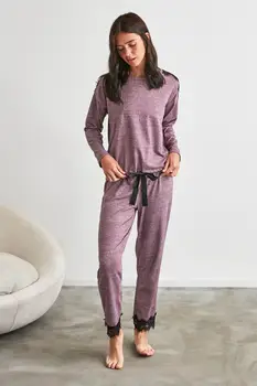

Trendyol Lace Detail Knitted Pajamas Set THMAW21PT0730