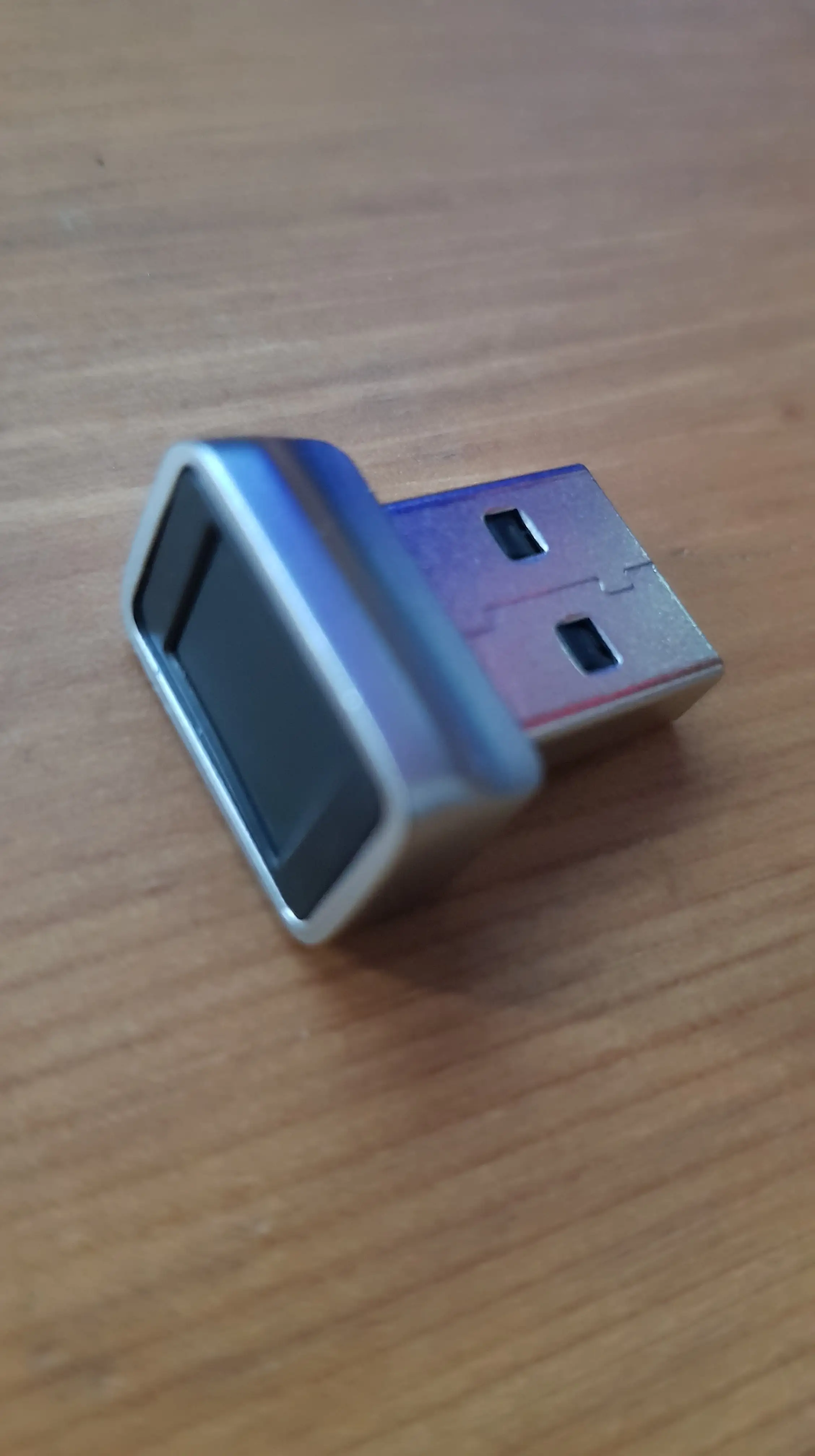 Отзыв о товаре USB-считыватель отпечатков пальцев для безопасных ключей Windows, биометрический сканер отпечатков пальцев, сенсорный модуль для мгновенного прикосновения, простой в использовании, 1 шт. от пользователя F***o