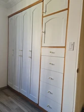 Gran oferta en 2021 moderno pomo de cristal y mango zapato armario para armarios y cajones muebles cajón tire de la perilla de gabinete maneja