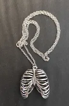 Collar de pecho anatómico para hombre, jaula de costilla humana, esqueleto colgante, moda novedosa, joyería de biología médica Vintage para hombre 2019