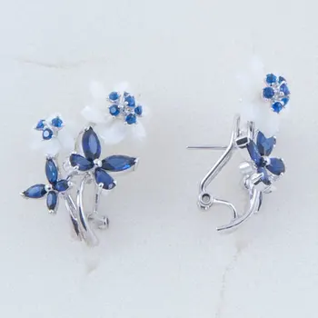

Silver earrings with cubic zirconia and mother of pearl