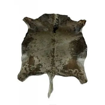 

Zerimar African wildebeest skin carpet 125x100 cm