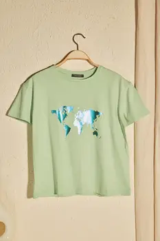 

Trendyol White Foil Printed Boyfriend Knitted World Map T-shirt TWOSS19GH0002