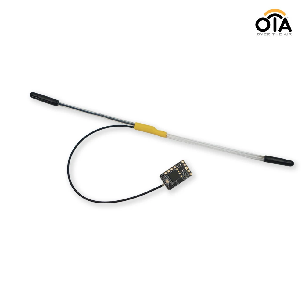 Récepteur FrSky R9 MM-OTA avec antenne déployée, prêt pour une installation sur modèle réduit