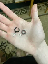 DreamBell hombres pendientes de Clip pendientes largos aretes pendientes moda Hiphop estilo Rock hipoalergénico en forma de cruz de acero de titanio Clip de oreja aretes Accesorios