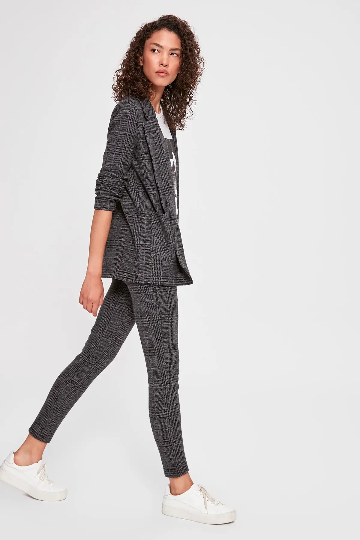 Trendyol клетчатые трикотажные брюки TWOAW20PL0081