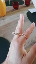 Huitan romántico anillos de perlas simuladas para las mujeres de lujo aniversario de boda accesorios anillos de compromiso para venta al por mayor