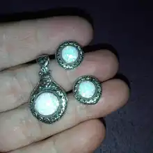 JewelryPalace-colgante de plata de primera ley con forma de corazón para mujer, joya SIN Cadena, para gargantilla, plata esterlina 925, Ópalo redondo, 2,5 quilates, Estilo Vintage